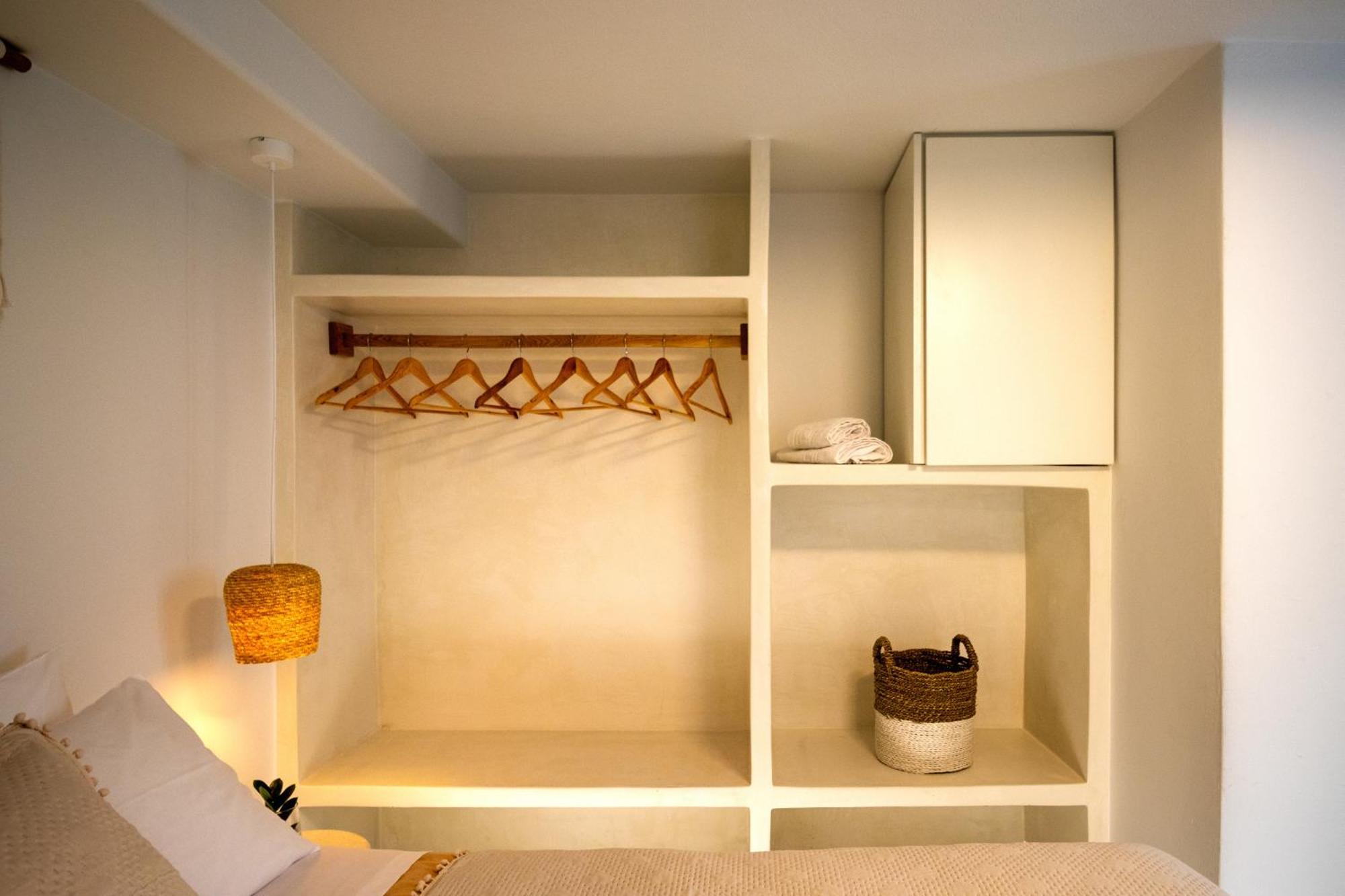 Aotes Apartment