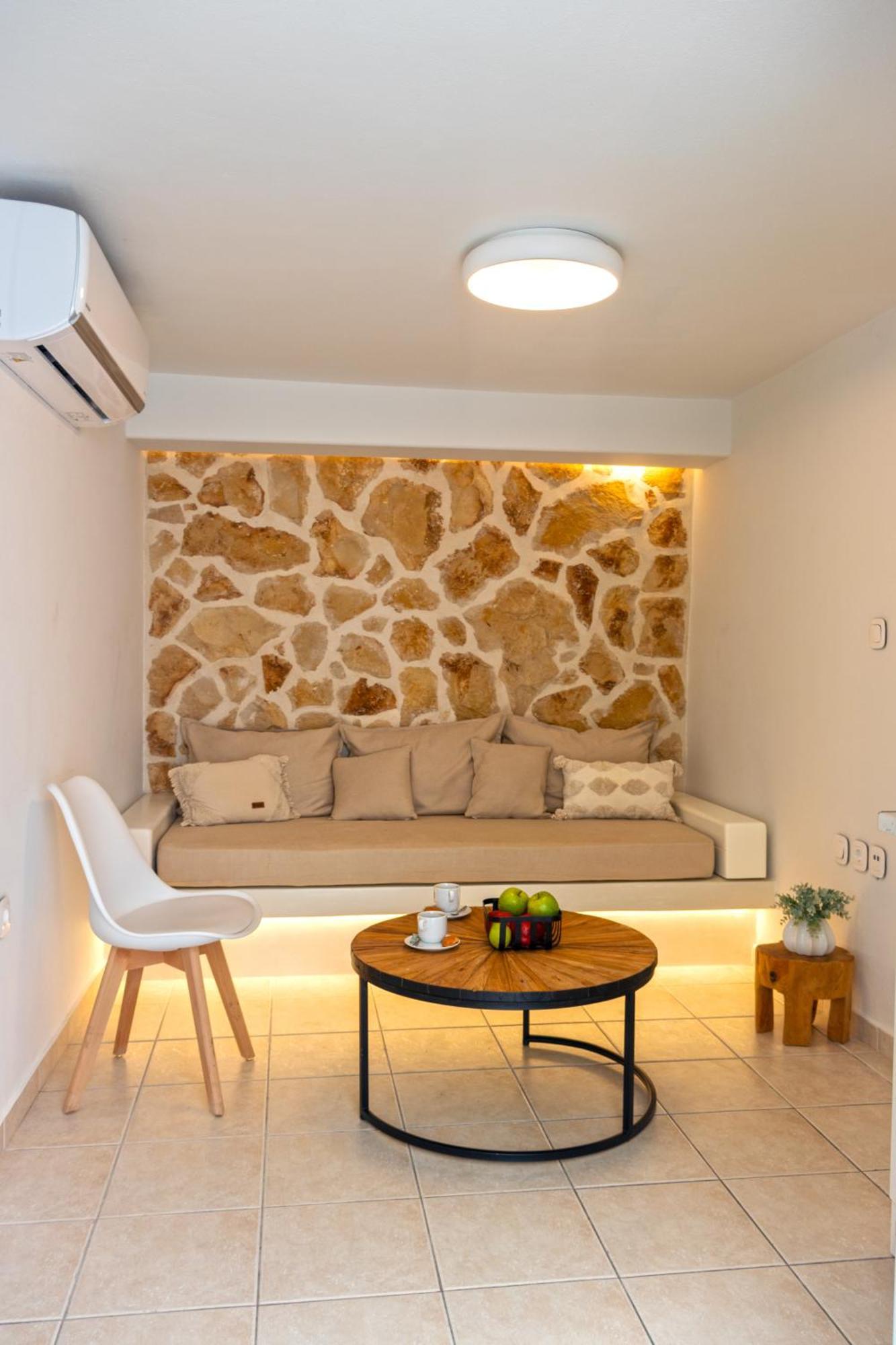 Aotes Apartment